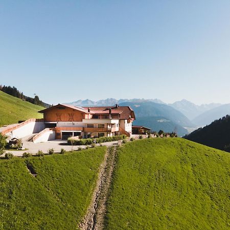 Almresidenz Unterrain -1 Km By Car Distance Ski Slopes Kronplatz Olang Exterior photo