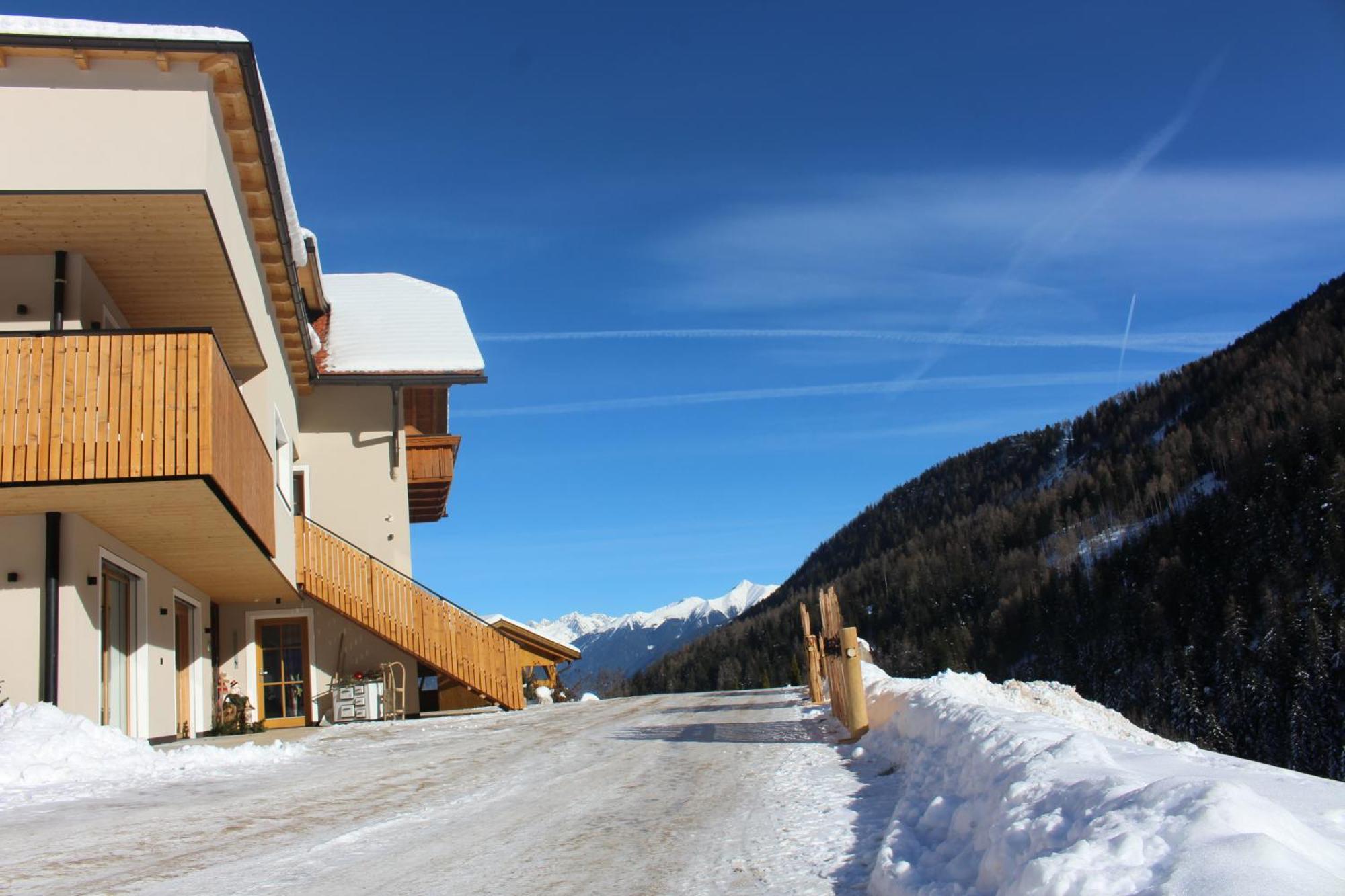 Almresidenz Unterrain -1 Km By Car Distance Ski Slopes Kronplatz Olang Exterior photo