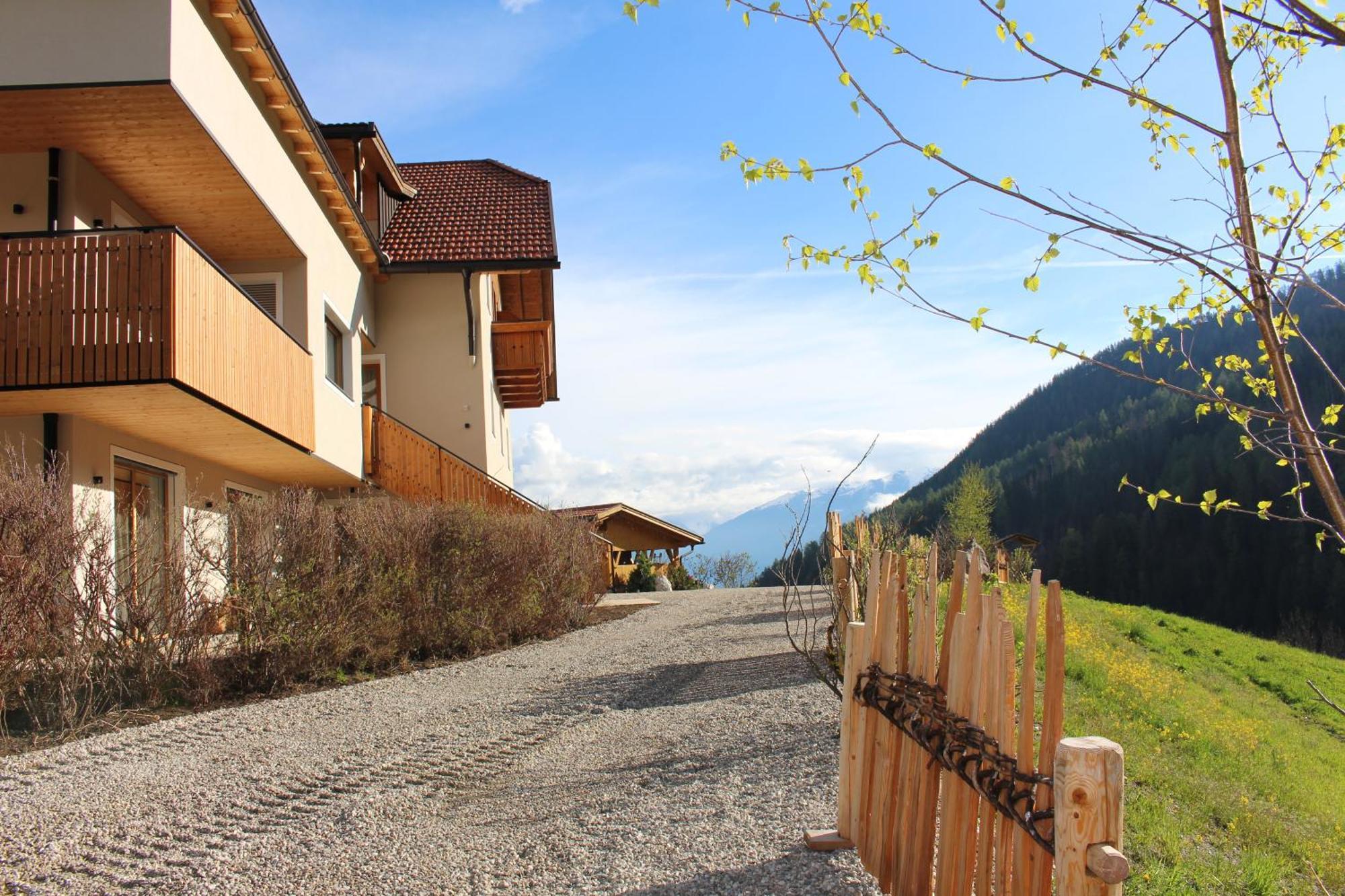 Almresidenz Unterrain -1 Km By Car Distance Ski Slopes Kronplatz Olang Exterior photo