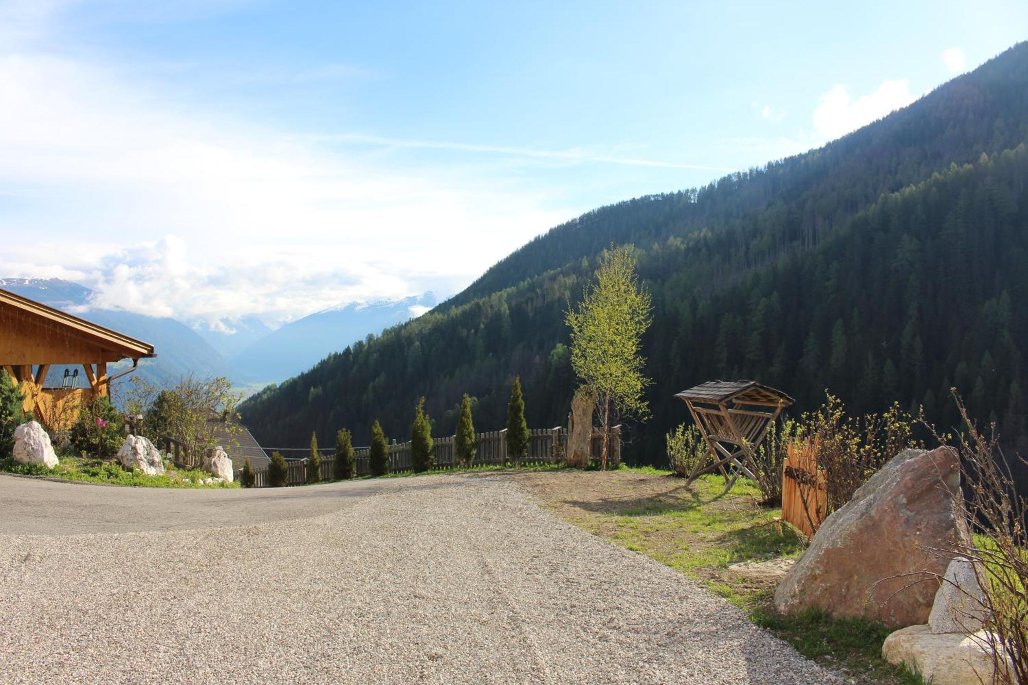 Almresidenz Unterrain -1 Km By Car Distance Ski Slopes Kronplatz Olang Exterior photo