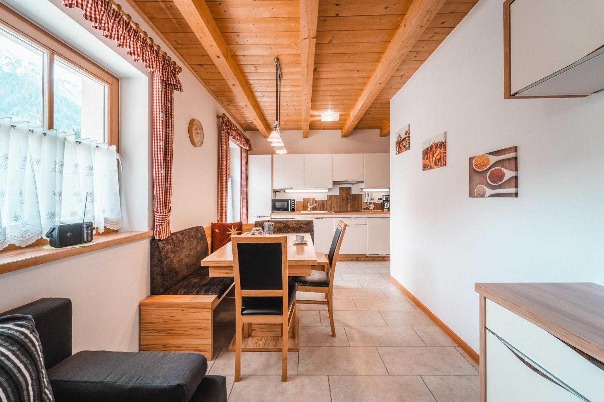 Almresidenz Unterrain -1 Km By Car Distance Ski Slopes Kronplatz Olang Exterior photo