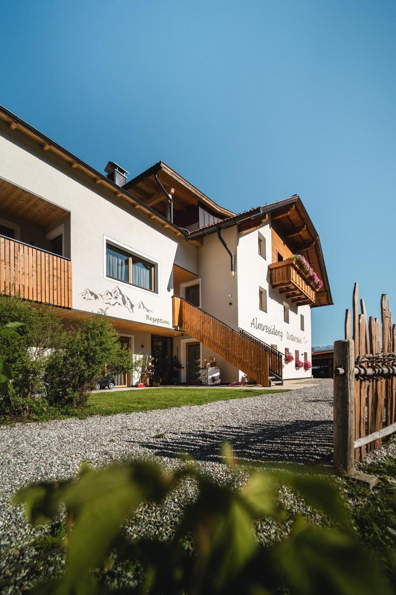Almresidenz Unterrain -1 Km By Car Distance Ski Slopes Kronplatz Olang Exterior photo