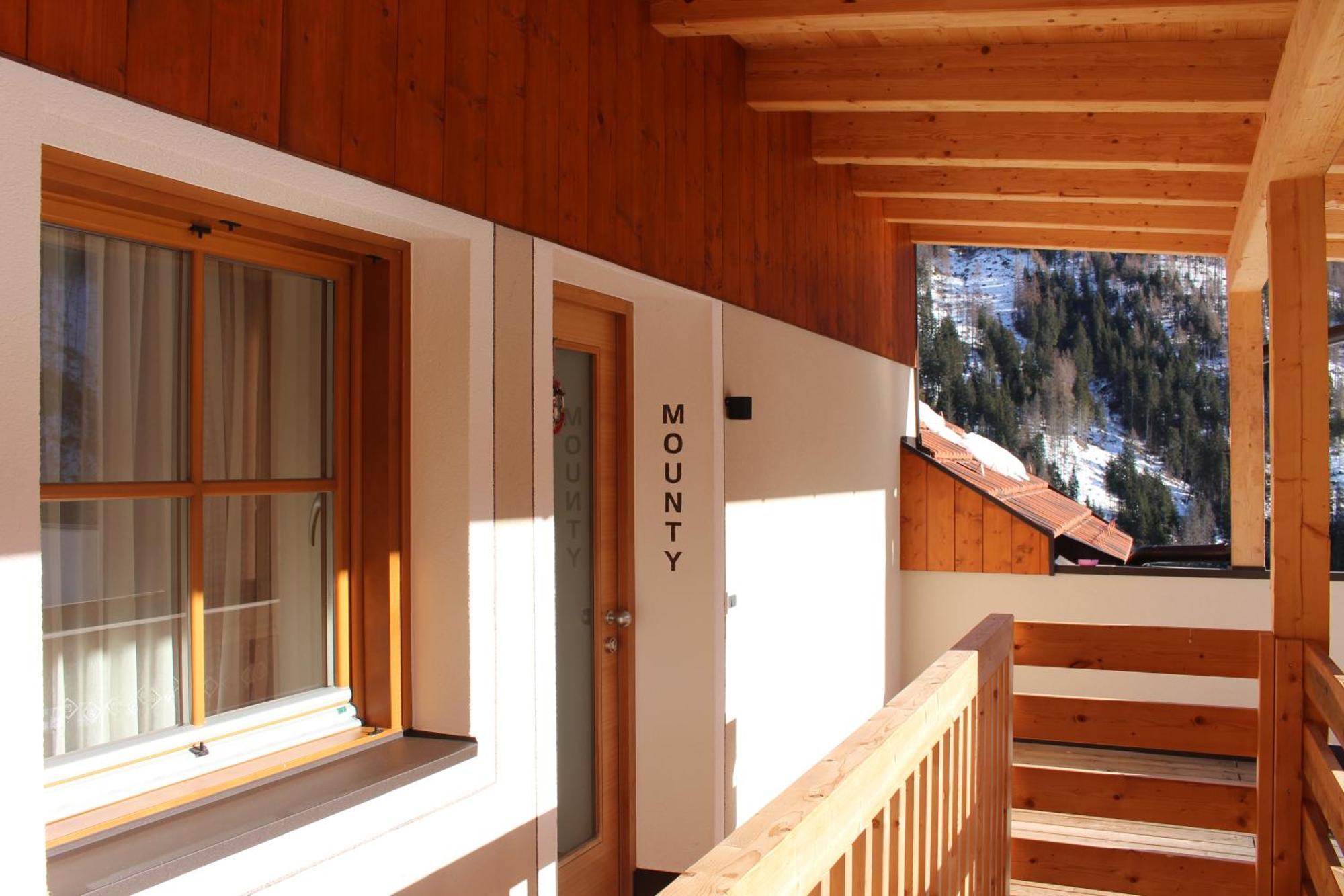 Almresidenz Unterrain -1 Km By Car Distance Ski Slopes Kronplatz Olang Exterior photo